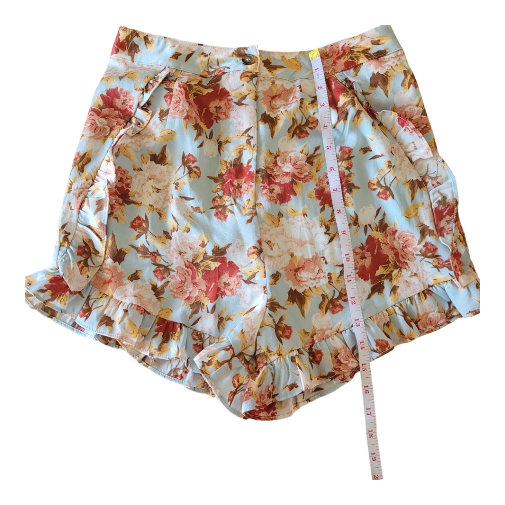 Lulus NWT Flirty In Flowers ruffled high waisted shorts Size small - Picture 8 of 9